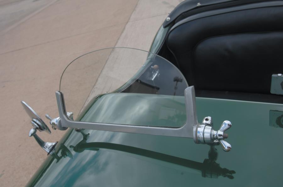Детали экстерьера Allard K2 Roadster 1951 года  (фото 13 из 20)